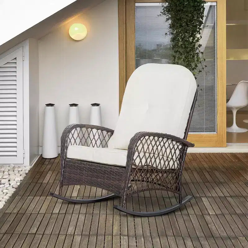 Fauteuil à bascule d'extérieur en osier Outsunny, fauteuil à bascule inclinable en rotin PE pour terrasse avec coussin moelleux, pour jardin, cour arrière, porche