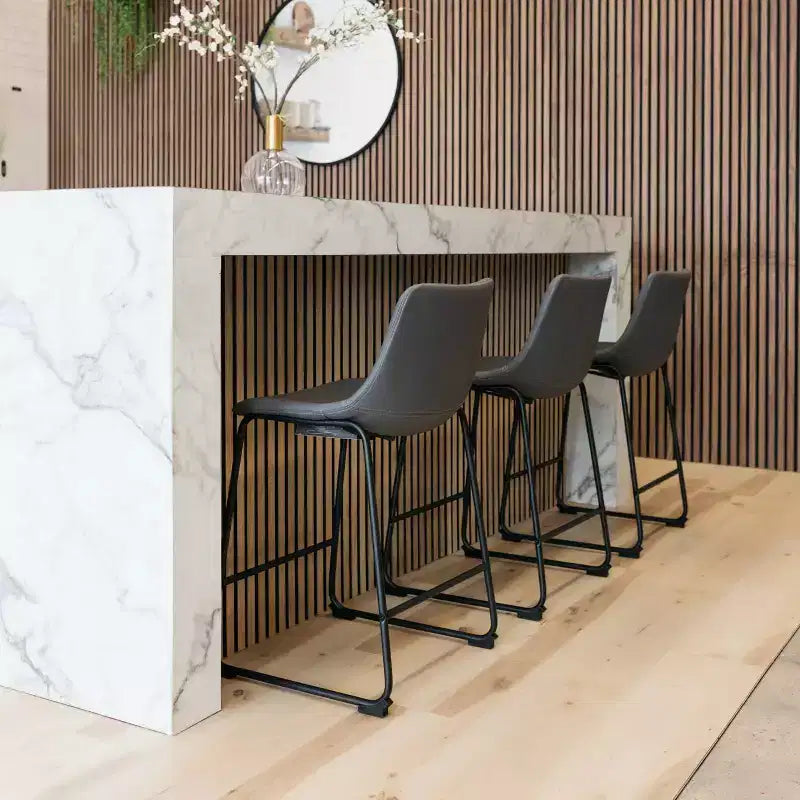 Tabouret de bar rembourré à hauteur de comptoir Centiar – Signature Design by Ashley