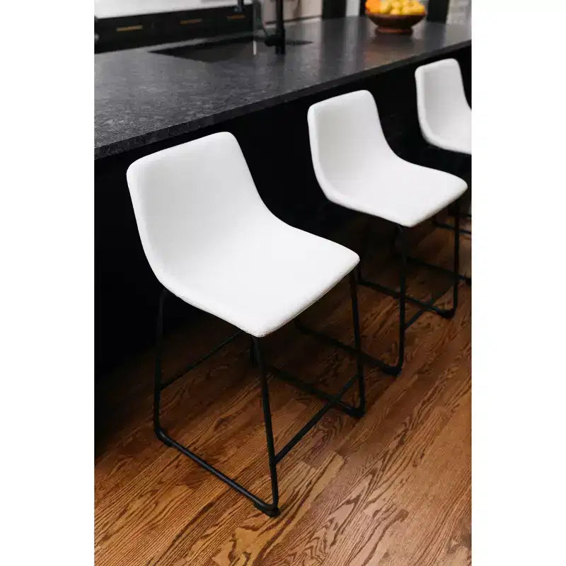 Tabouret de bar rembourré à hauteur de comptoir Centiar – Signature Design by Ashley