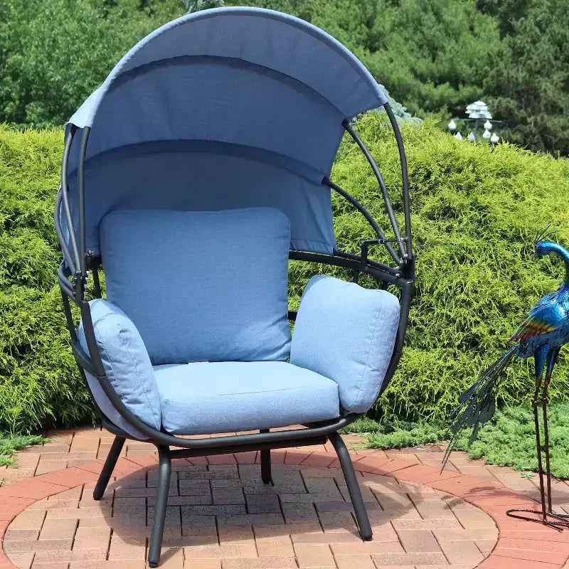 Chaise longue de luxe moderne Sunnydaze avec pare-soleil rétractable - Structure en aluminium thermolaqué avec coussins et auvent en polyester