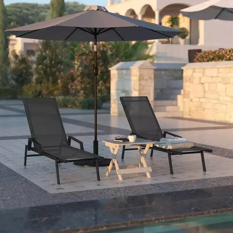 Flash Furniture Brazos, chaise longue réglable avec accoudoirs, transat d'extérieur toutes saisons à cinq positions