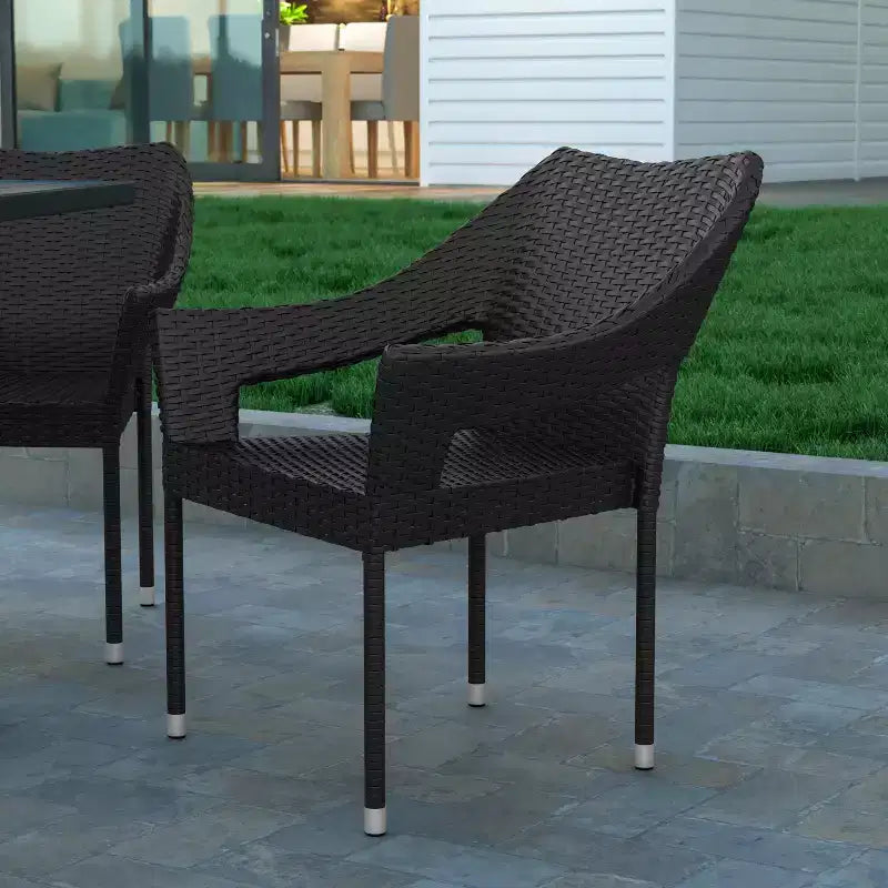 Chaise de salle à manger empilable Emma et Oliver pour l'intérieur et l'extérieur, avec structure en acier et rotin PE résistant aux intempéries
