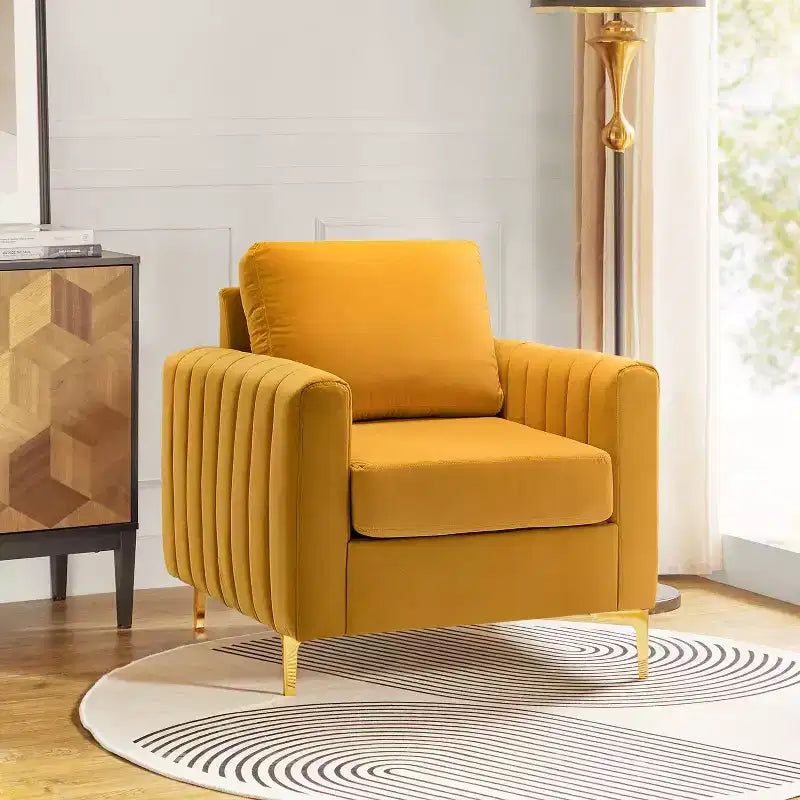 Fauteuil club capitonné contemporain en bois Iapygia avec pieds en métal pour chambre et salon | ART OF LIVING DESIGNS