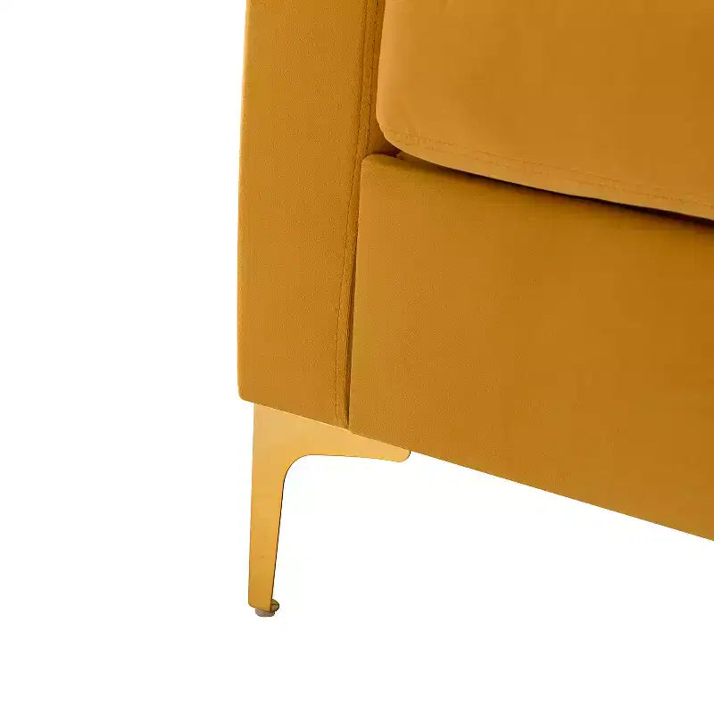 Fauteuil club capitonné contemporain en bois Iapygia avec pieds en métal pour chambre et salon | ART OF LIVING DESIGNS