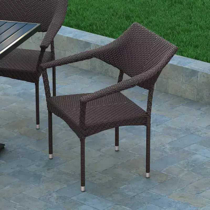 Chaise de salle à manger de patio Emma et Oliver moderne toutes saisons avec rotin PE résistant à la décoloration et aux intempéries et cadre en acier renforcé