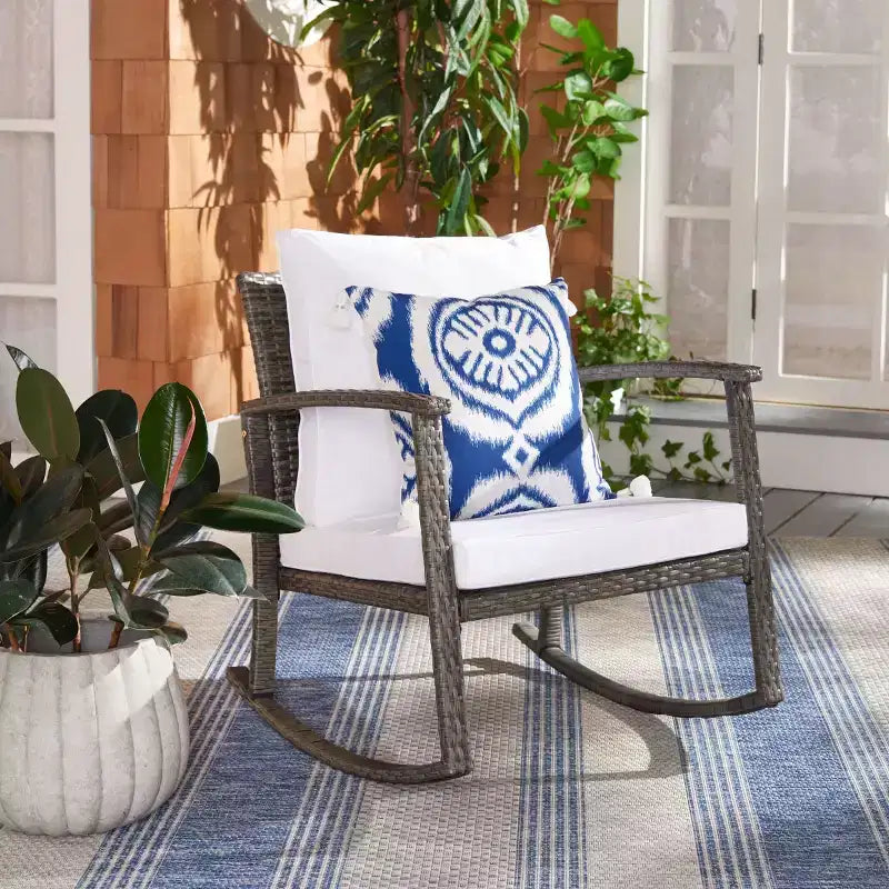 Fauteuil à bascule Daire pour intérieur/extérieur - PAT7721 - Safavieh