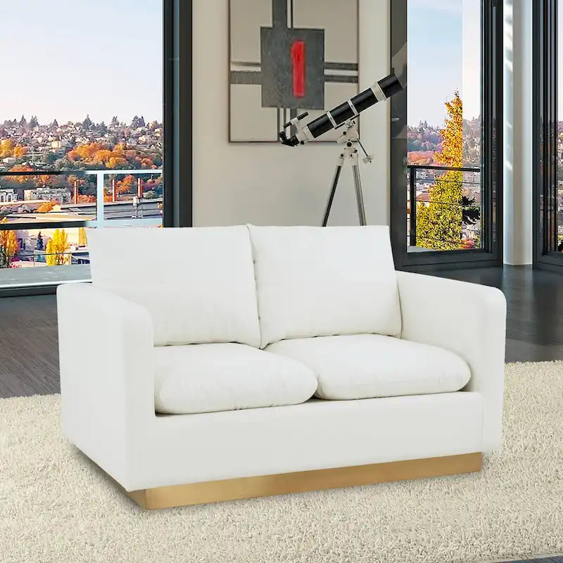Causeuse en cuir moderne LeisureMod Nervo avec base et coussins dorés - 55,9