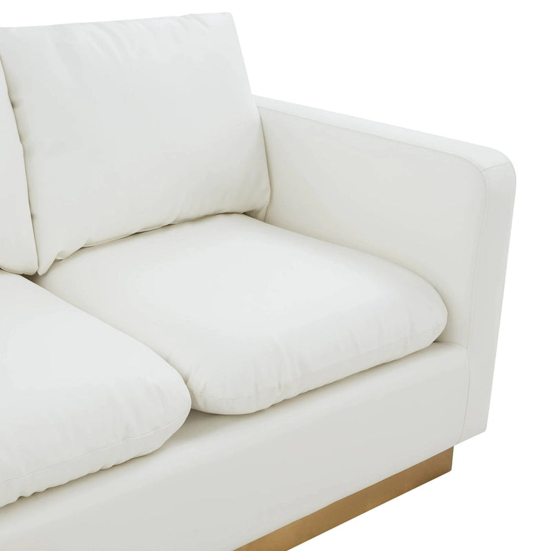 Causeuse en cuir moderne LeisureMod Nervo avec base et coussins dorés - 55,9