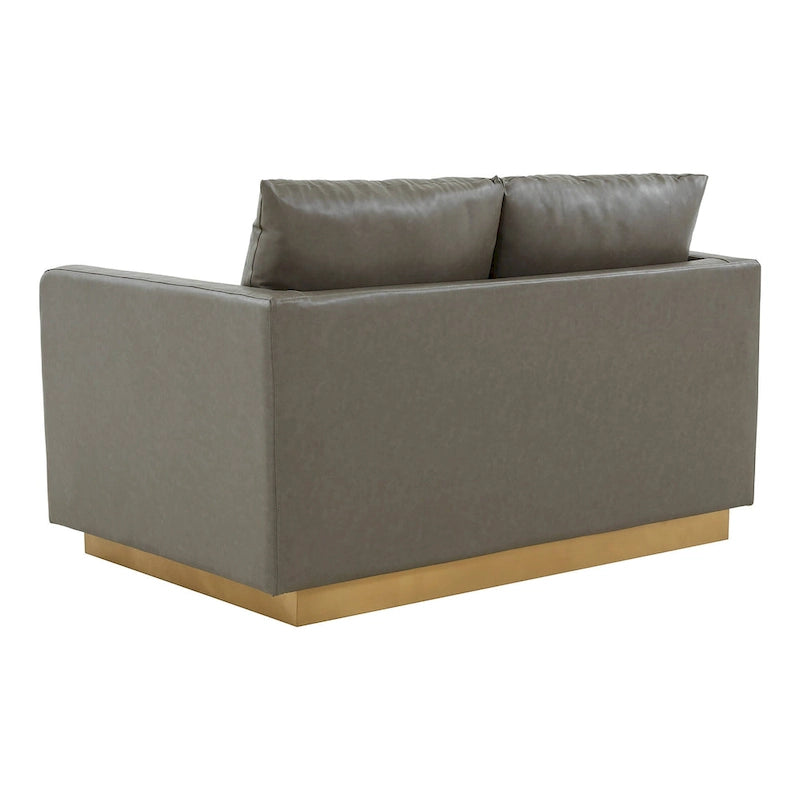 Causeuse en cuir moderne LeisureMod Nervo avec base et coussins dorés - 55,9