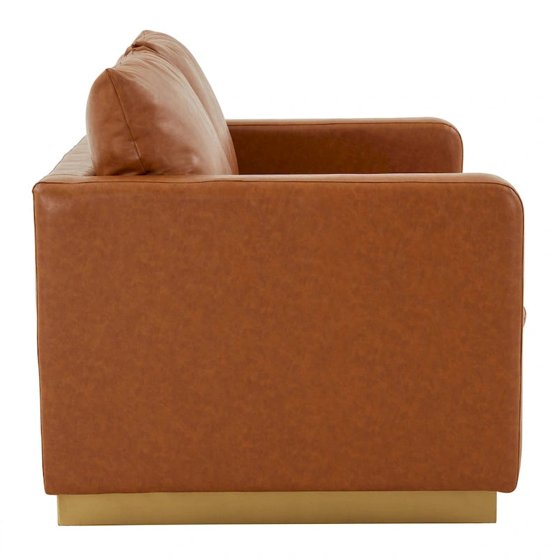 Causeuse en cuir moderne LeisureMod Nervo avec base et coussins dorés - 55,9
