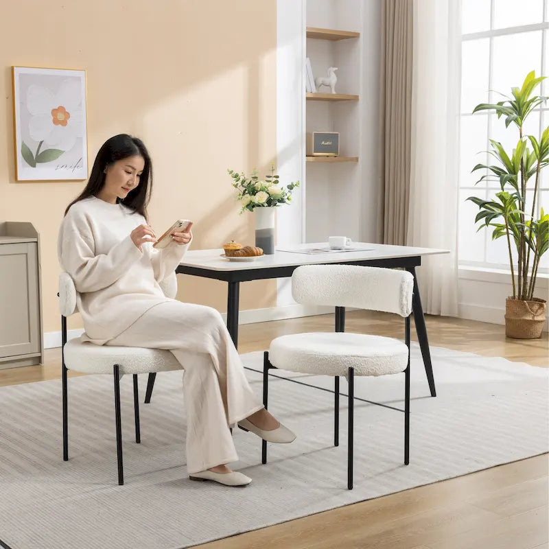 Chaises de salle à manger rondes modernes en tissu bouclé Burbank de Roundhill Furniture, ensemble de 2