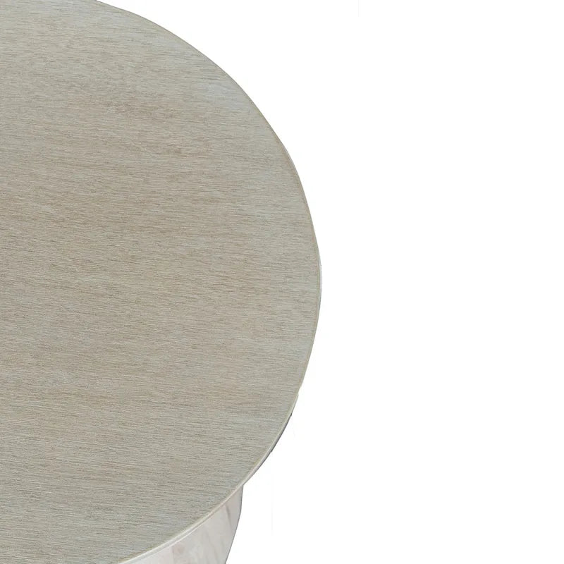 Table d'appoint sculptée en bois par East at Main