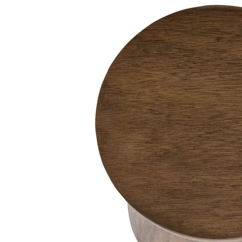 Table d'appoint sculptée en bois par East at Main