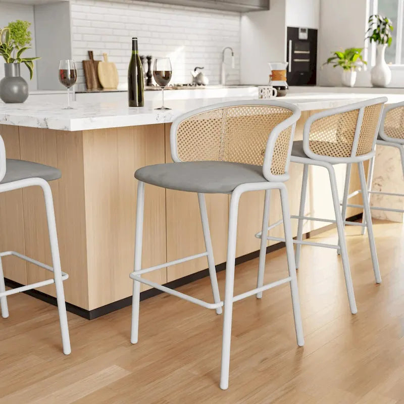 Tabouret de bar Ervilla LeisureMod avec cadre en acier thermolaqué blanc, lot de 2 - 37