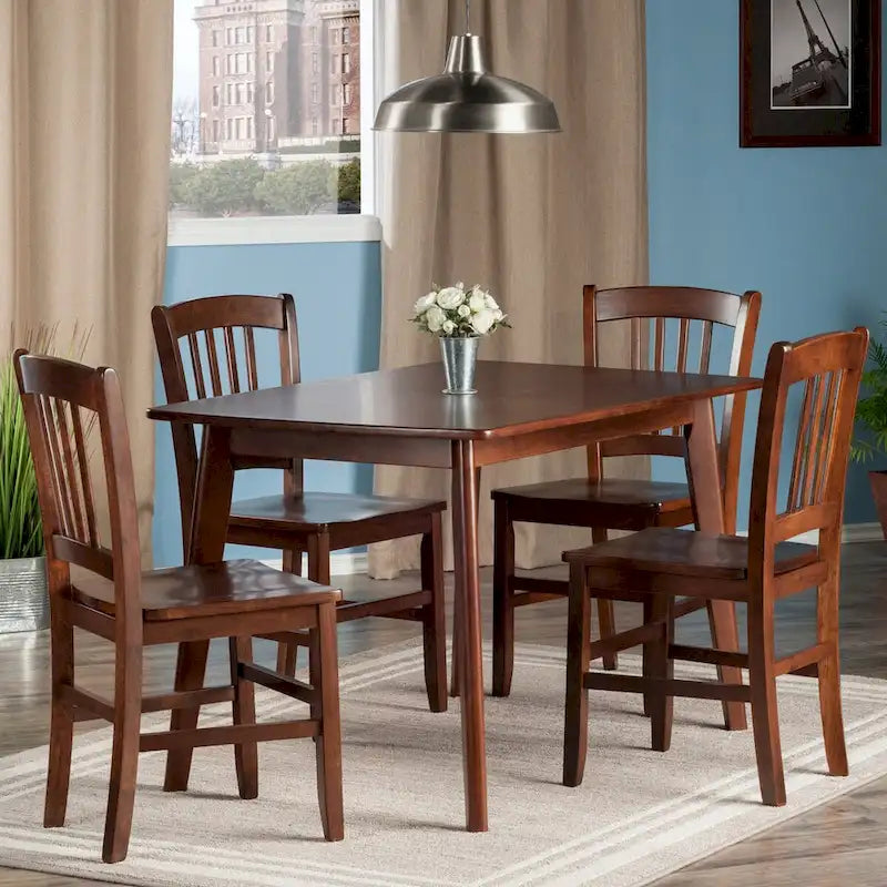Table à manger Shaye avec chaises à dossier ajouré