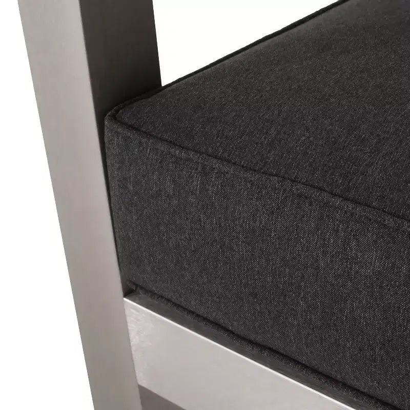 Christopher Knight Home Aviara Lot de 2 fauteuils de club modernes d'extérieur en aluminium avec coussins