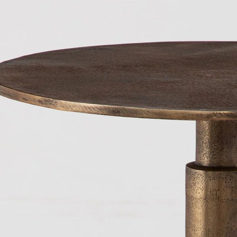 Table d'appoint Uttermost Descend à accents dorés - 14L x 22,5H x 14P