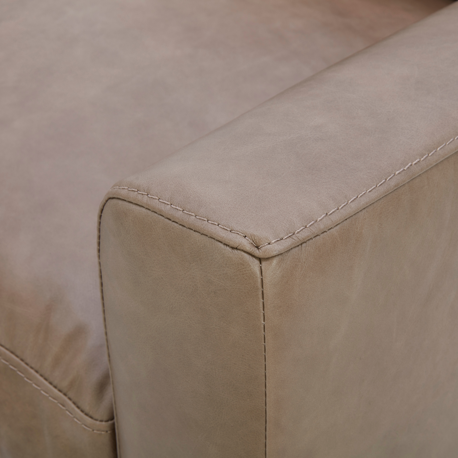 Fauteuil de salon en cuir moderne