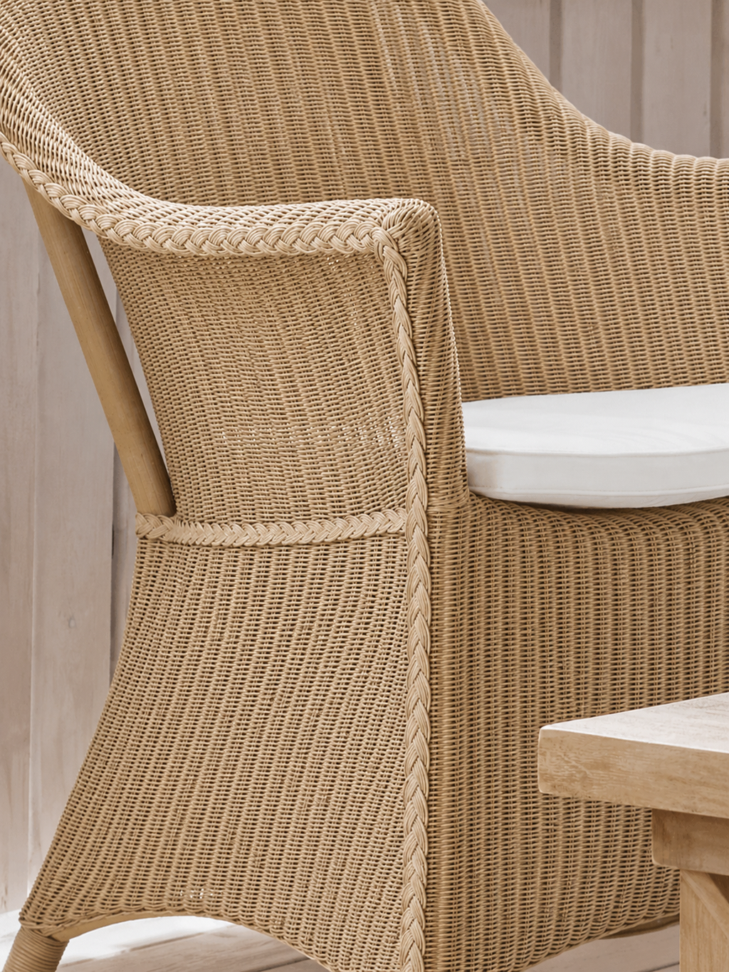 Classic Rattan Lounge Chair with Woven | Matte Finish