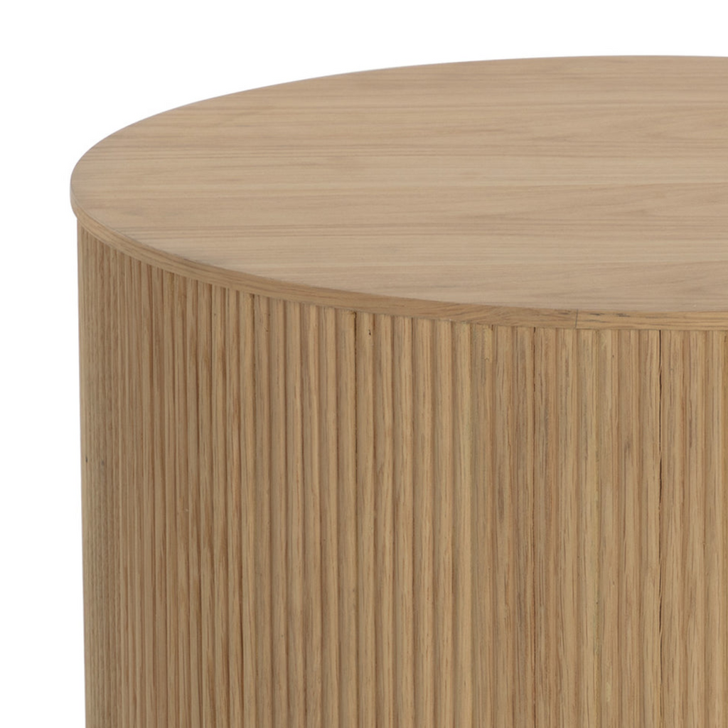 Table d'appoint en chêne rustique avec pieds cannelés