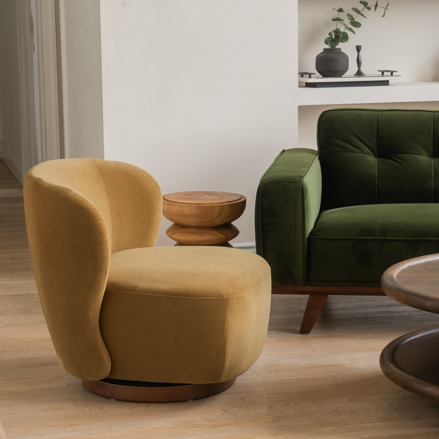 Modern Velvet Lounge Chair with Swivel, Round